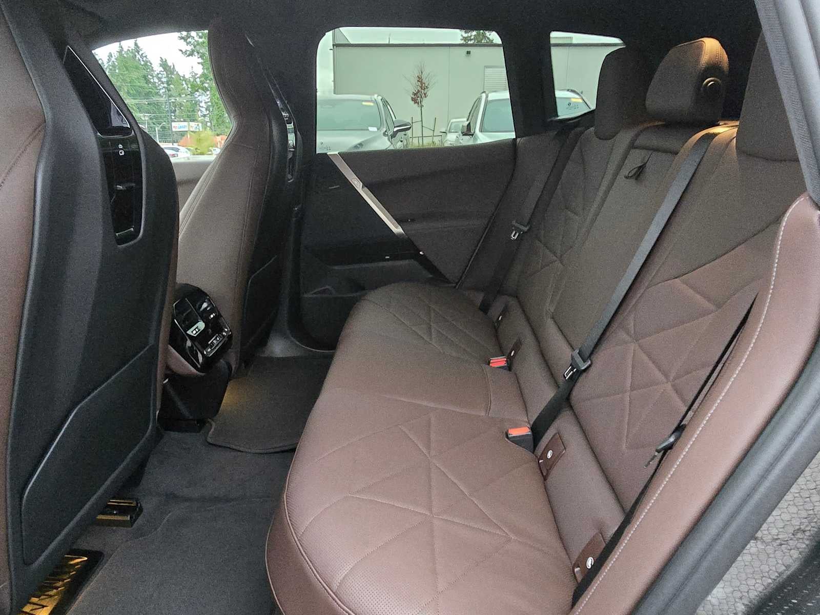 2026 BMW iX xDrive60