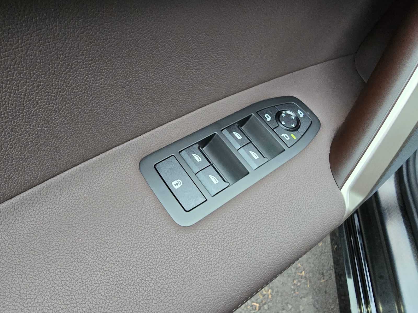 2026 BMW iX xDrive60