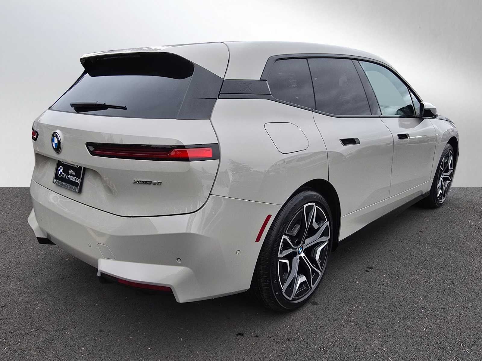 2026 BMW iX xDrive60