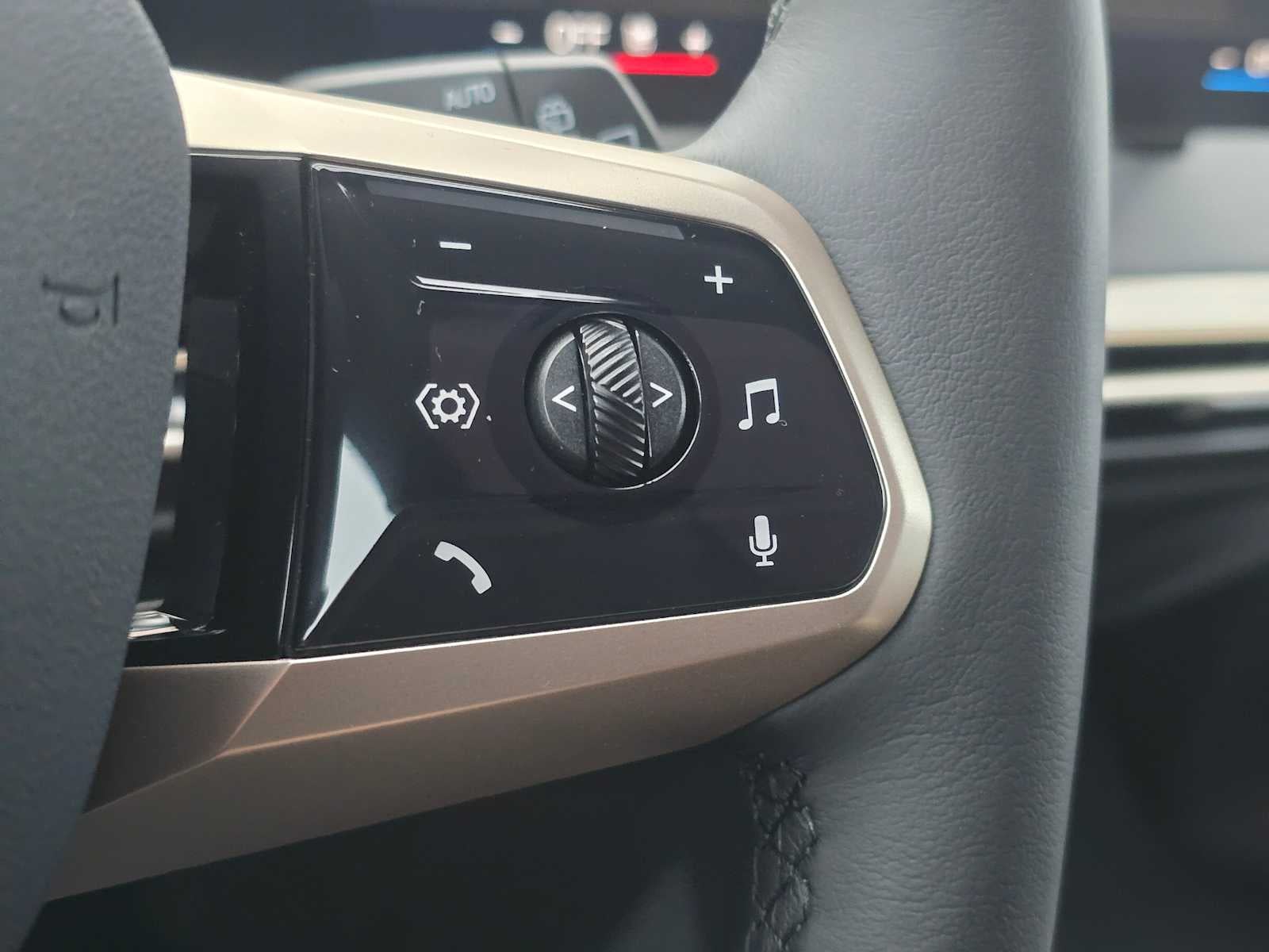 2026 BMW iX xDrive60