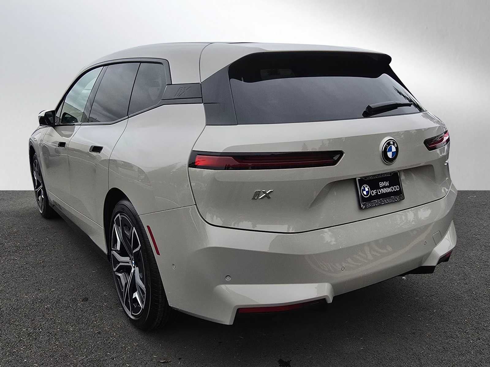 2026 BMW iX xDrive60