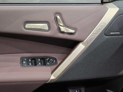 2026 BMW iX xDrive60