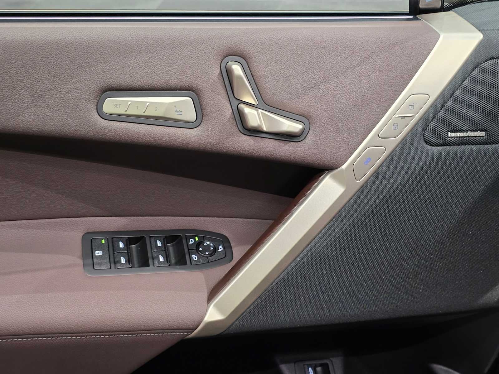 2026 BMW iX xDrive60