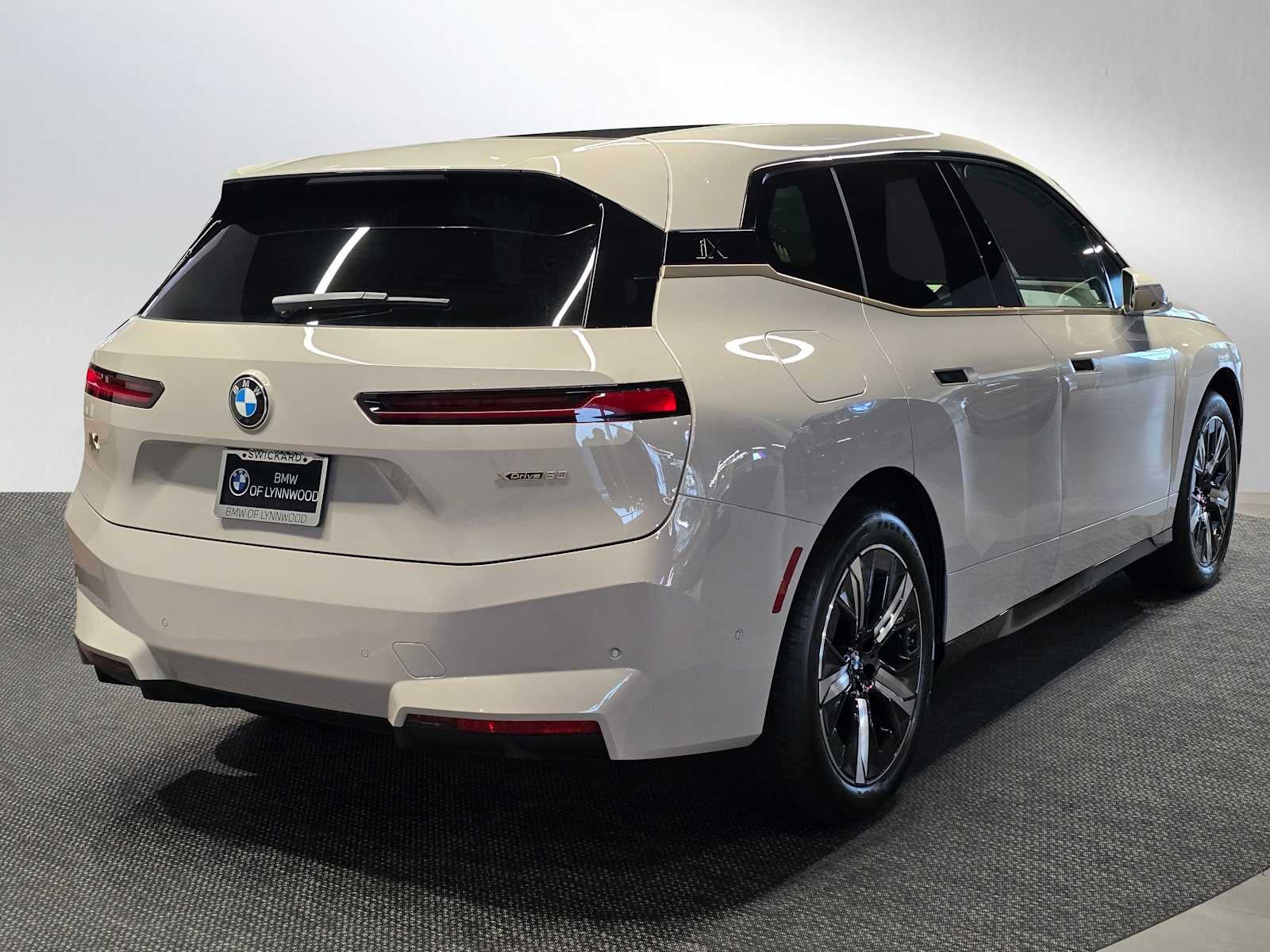 2026 BMW iX xDrive60