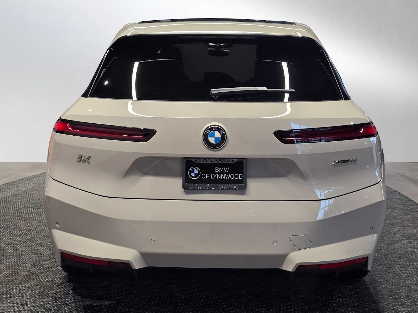 2026 BMW iX xDrive60