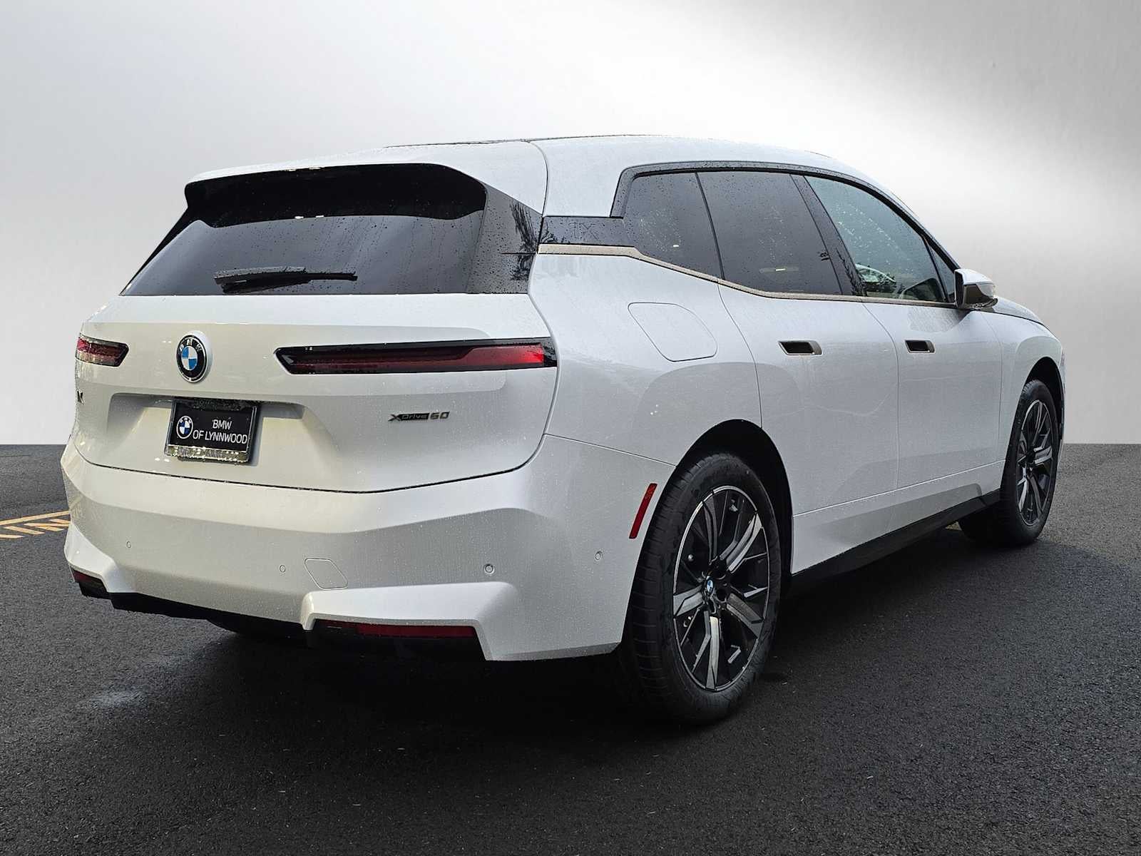 2026 BMW iX xDrive60