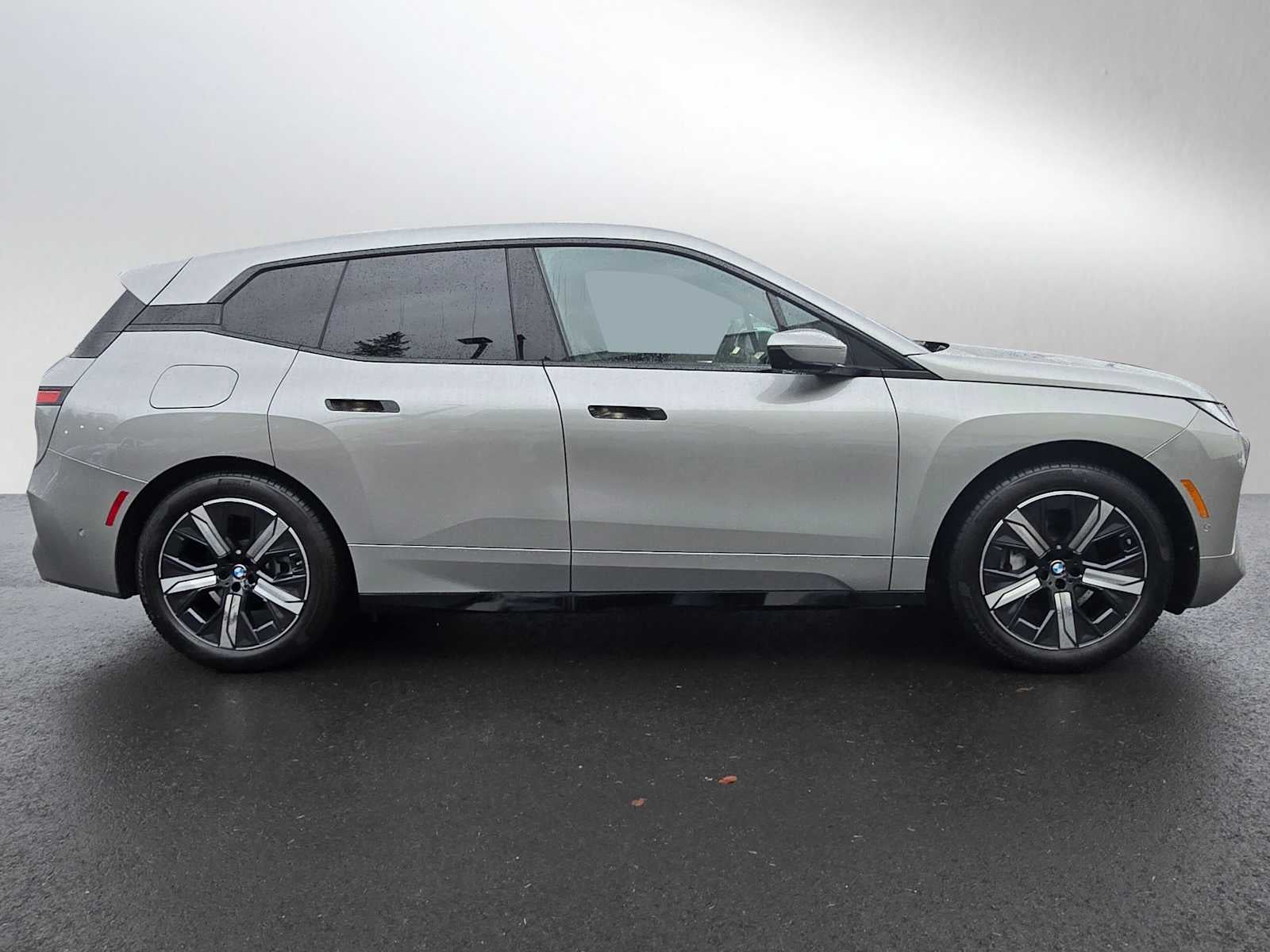 2026 BMW iX xDrive60