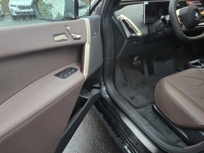 2026 BMW iX xDrive60