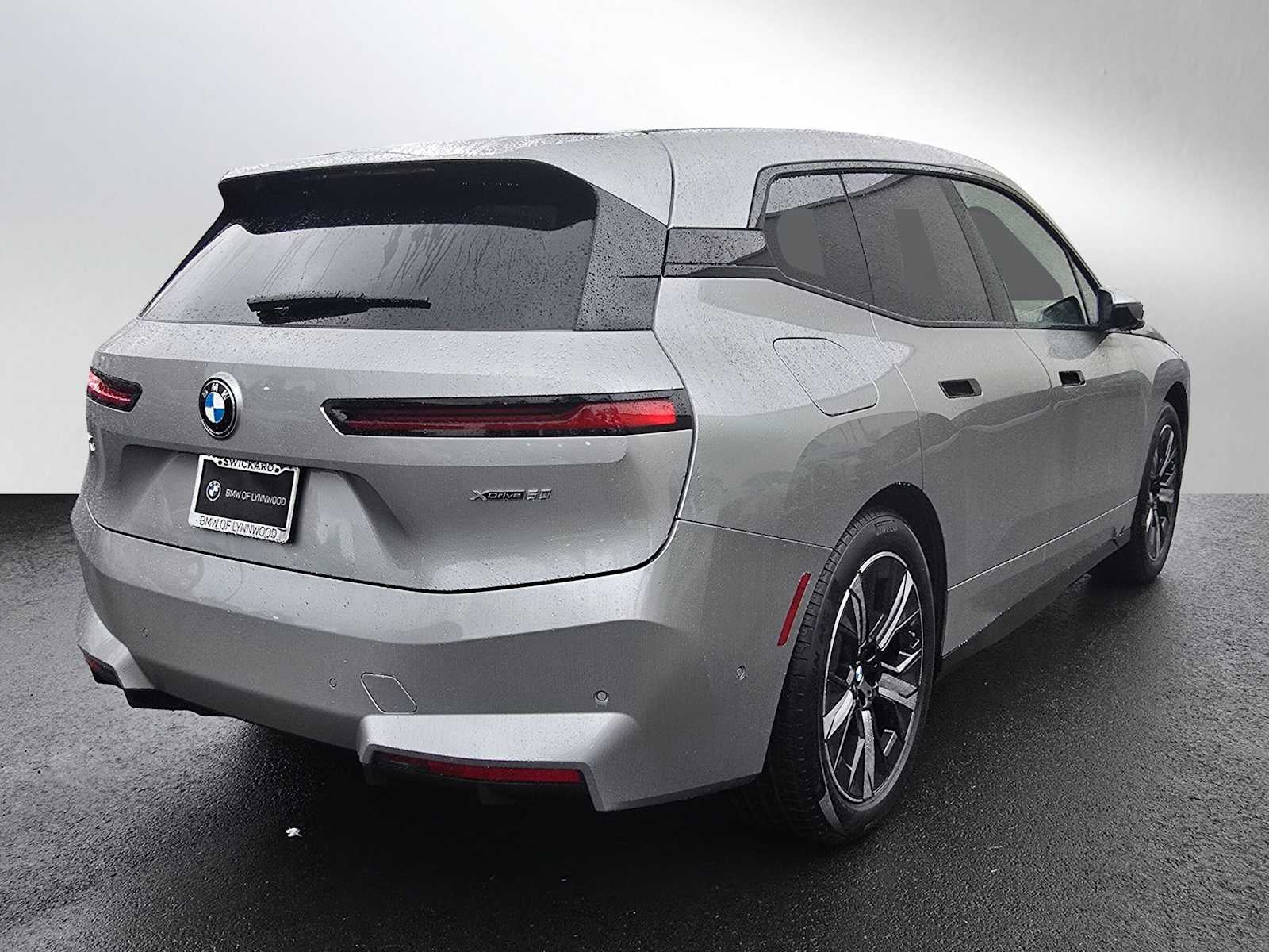 2026 BMW iX xDrive60