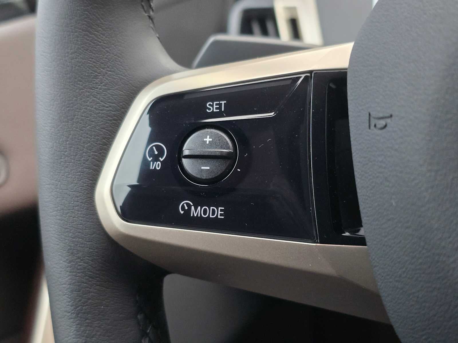 2026 BMW iX xDrive60