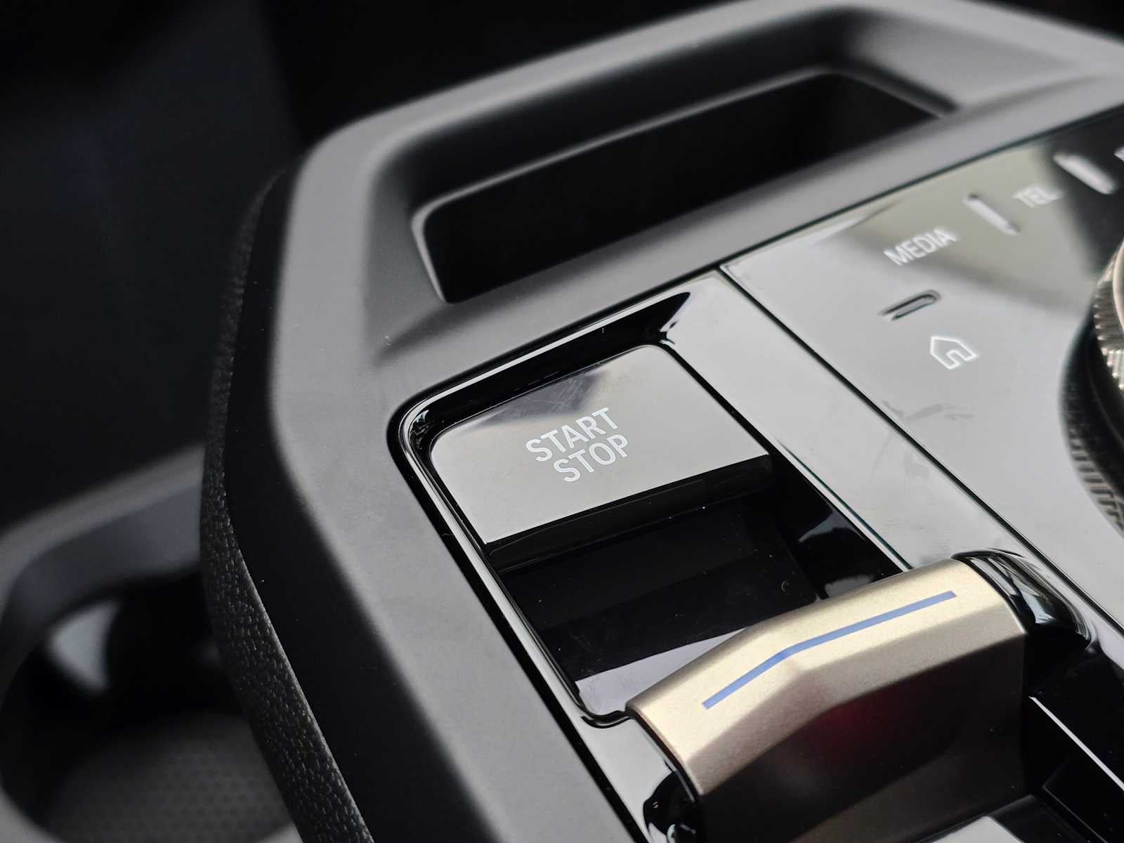 2026 BMW iX xDrive60