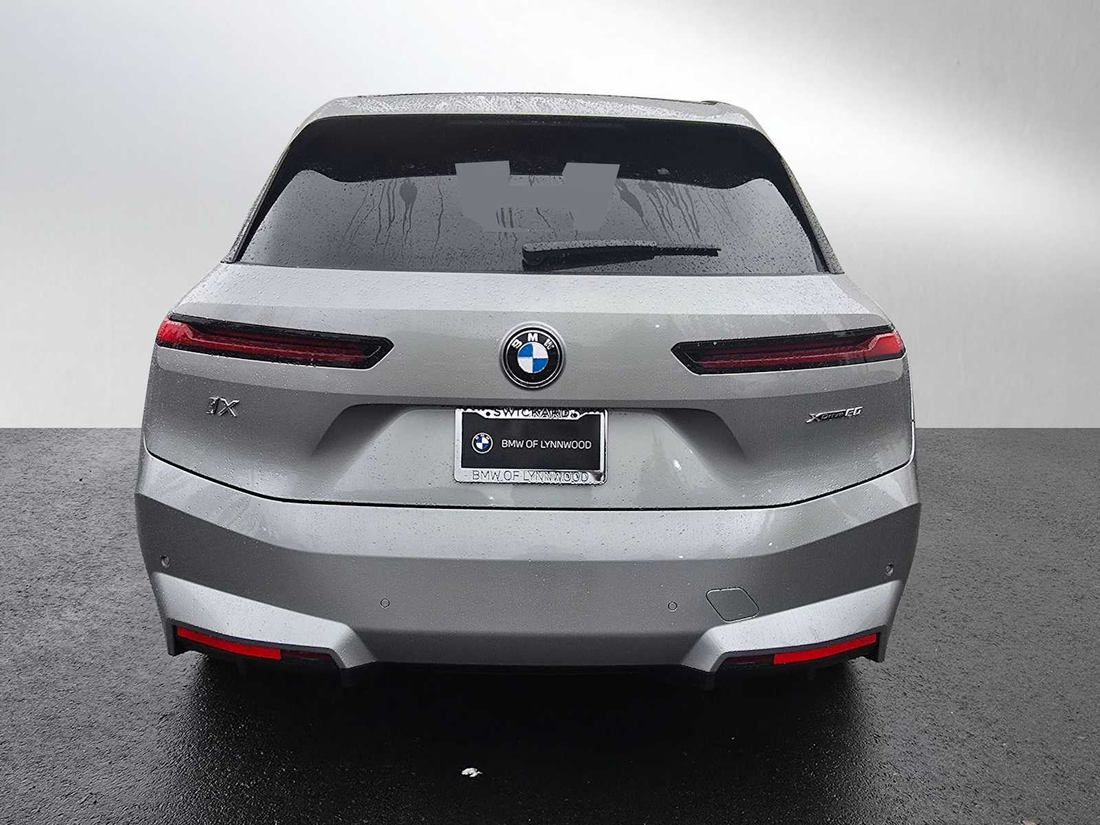 2026 BMW iX xDrive60