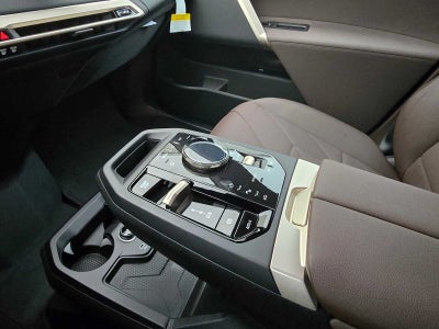 2026 BMW iX xDrive60