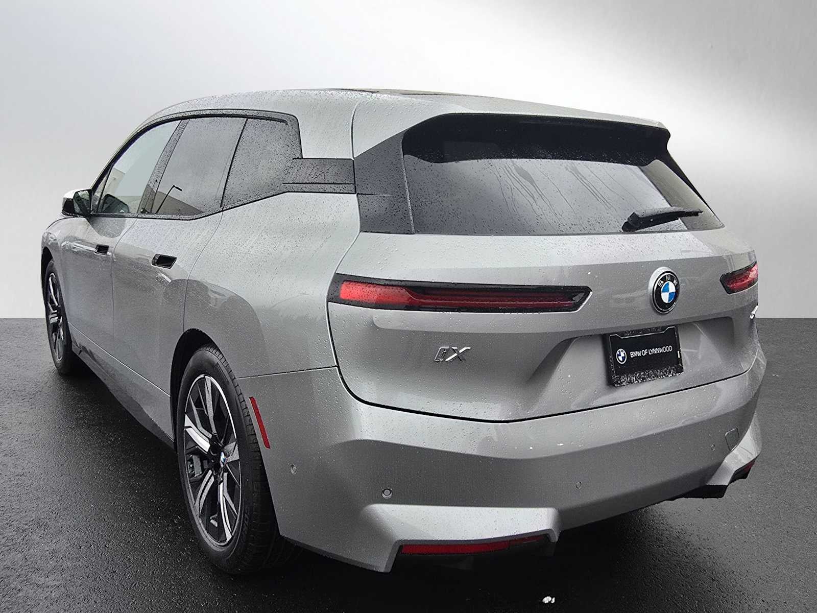 2026 BMW iX xDrive60