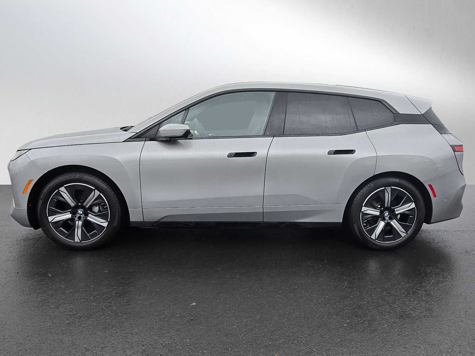 2026 BMW iX xDrive60