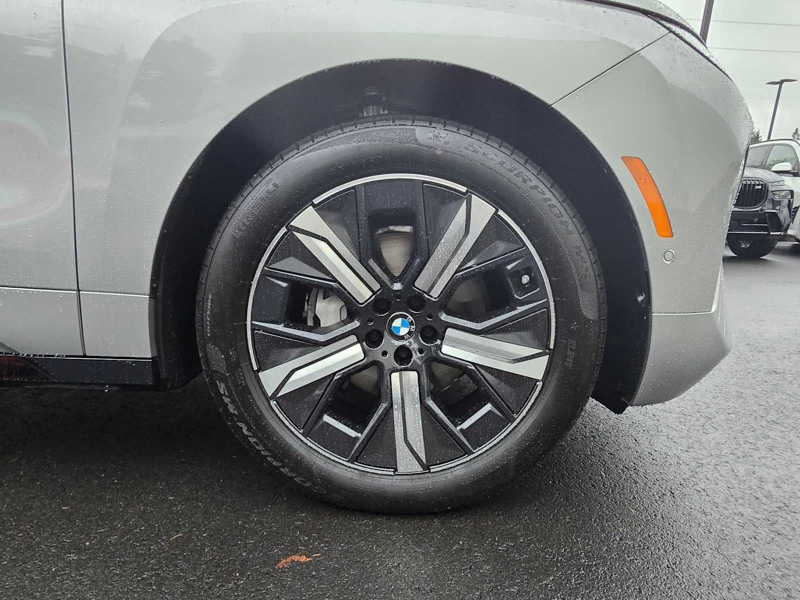 2026 BMW iX xDrive60