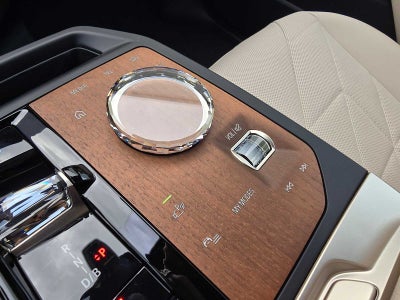 2026 BMW iX xDrive60