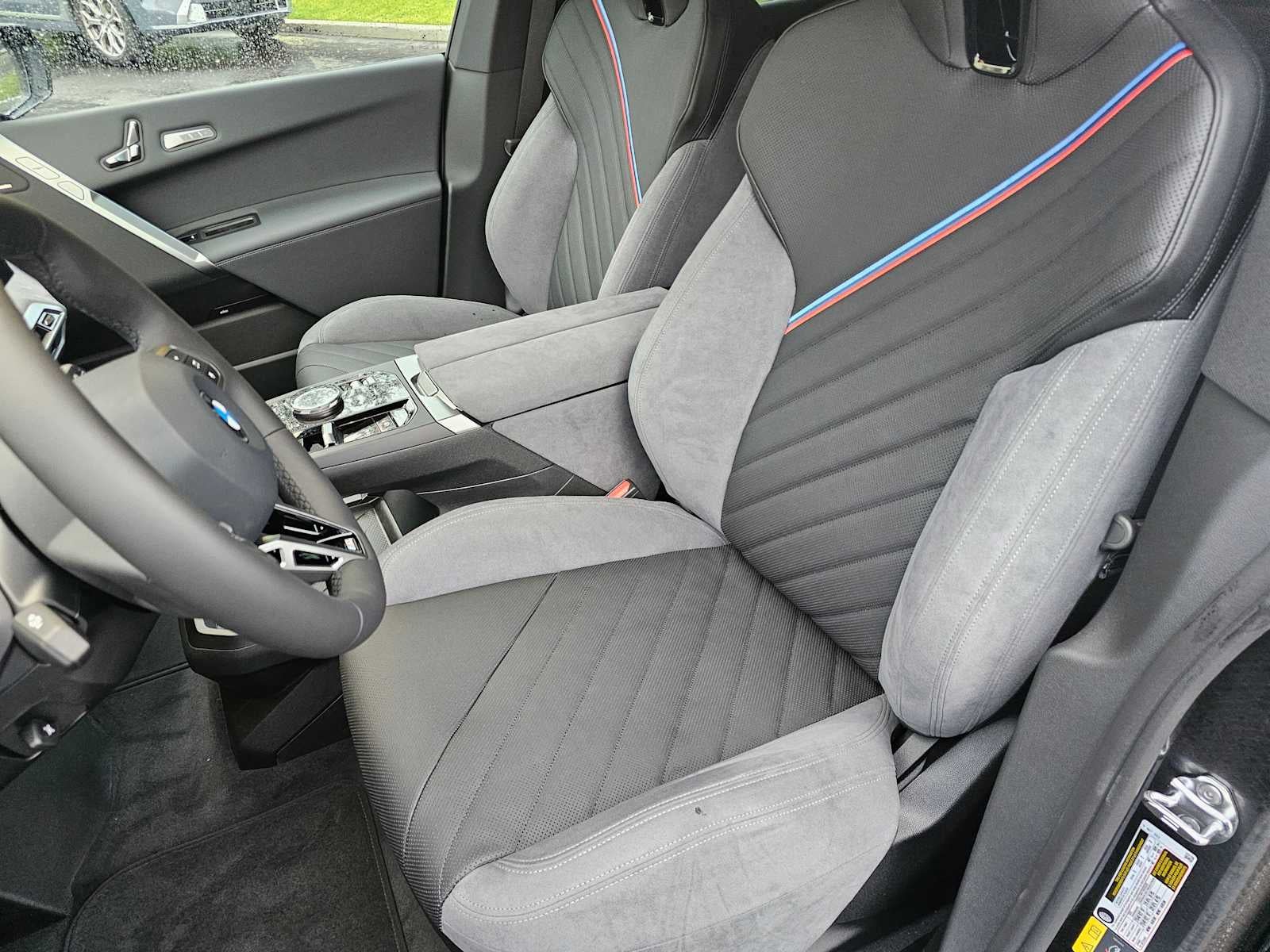 2026 BMW iX xDrive60