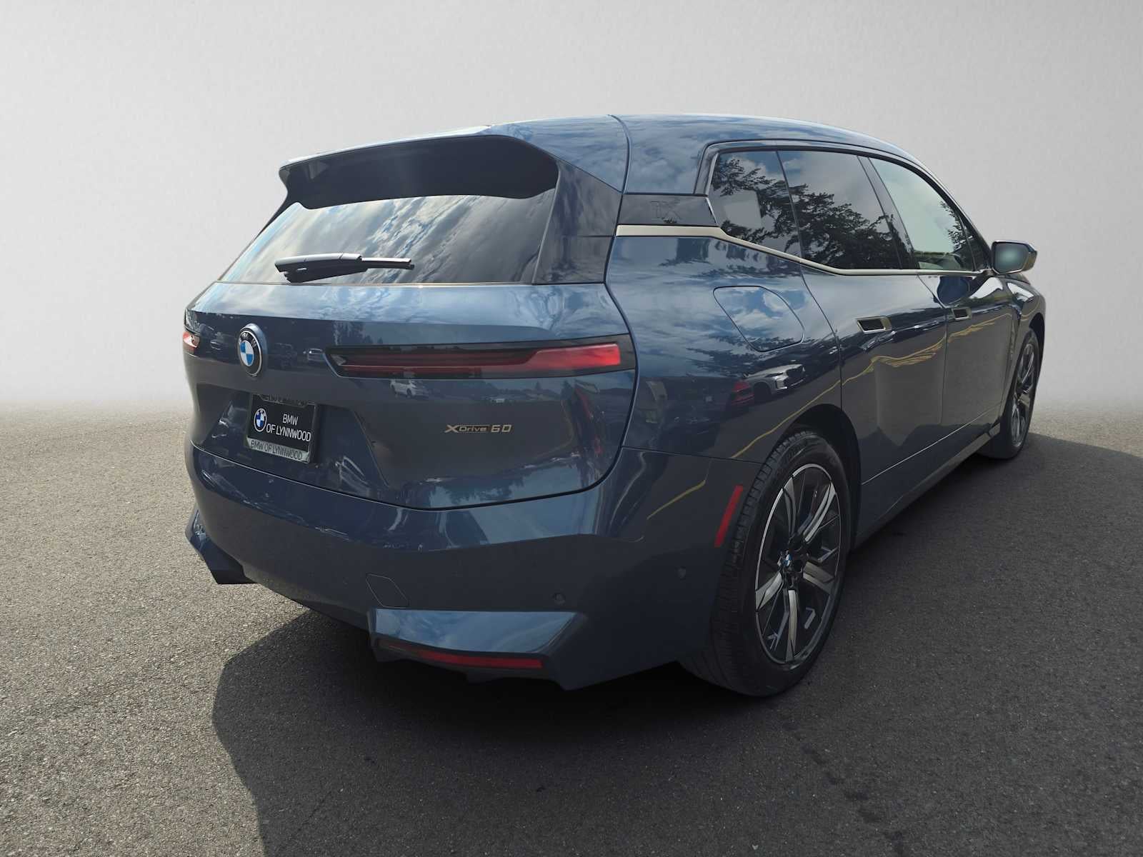 2026 BMW iX xDrive60