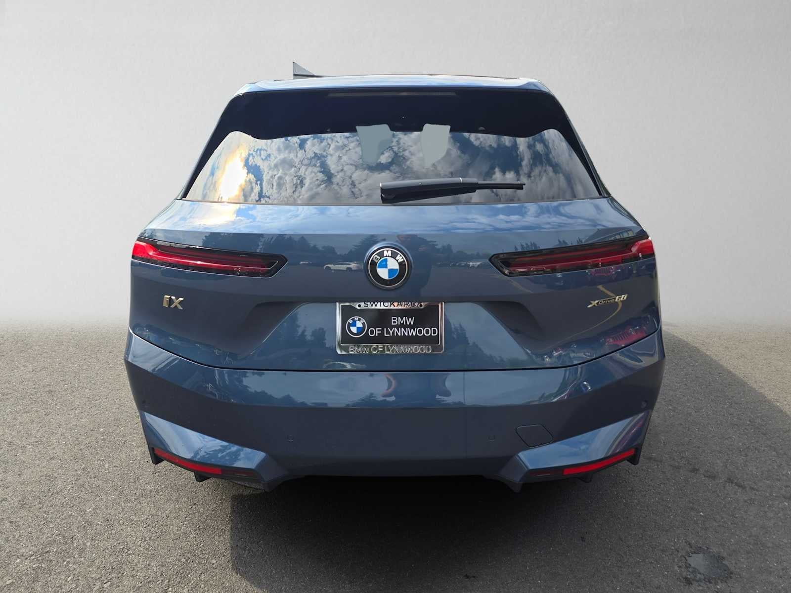 2026 BMW iX xDrive60