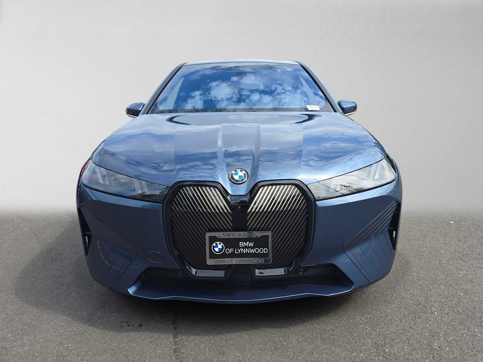 2026 BMW iX xDrive60