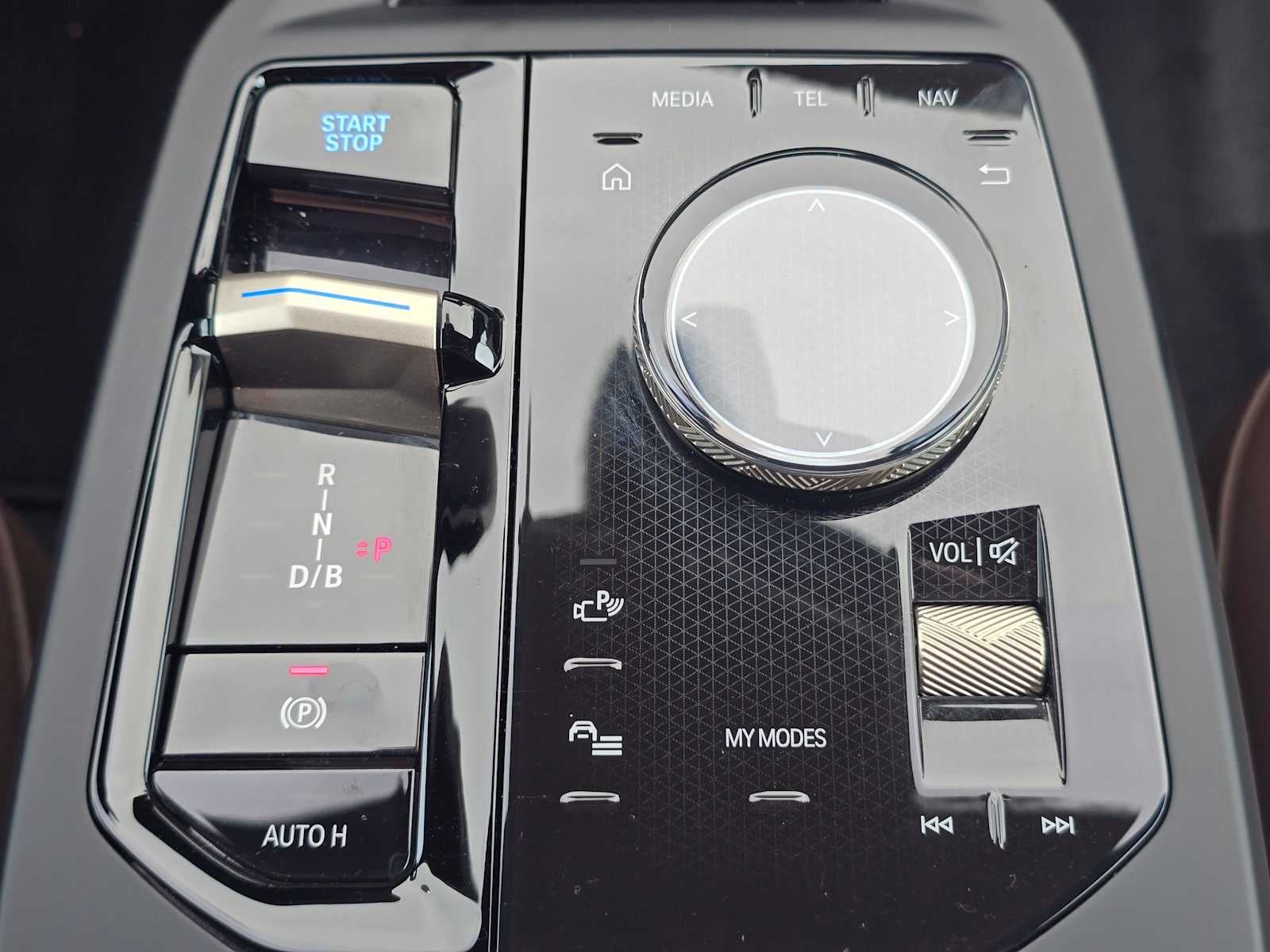 2026 BMW iX xDrive60