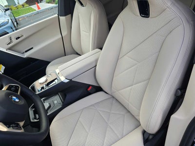 2026 BMW iX xDrive60