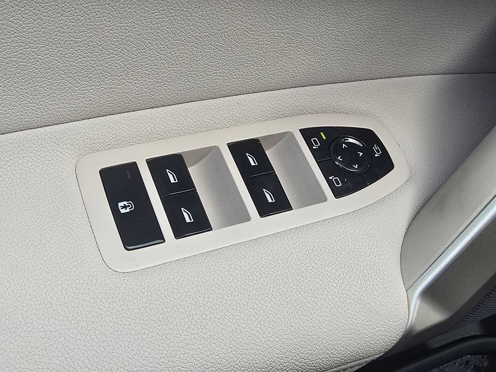 2026 BMW iX xDrive60