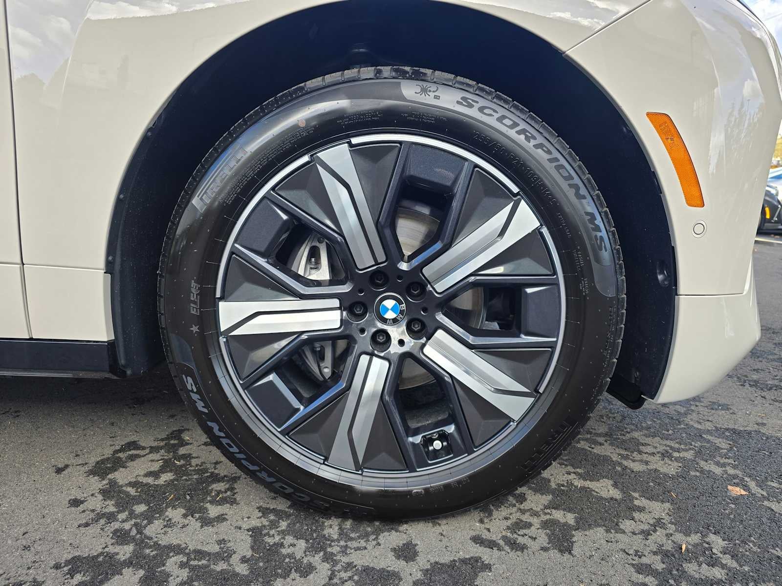 2026 BMW iX xDrive60