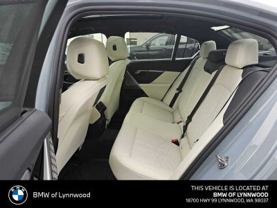 2026 BMW 550e xDrive 550e xDrive