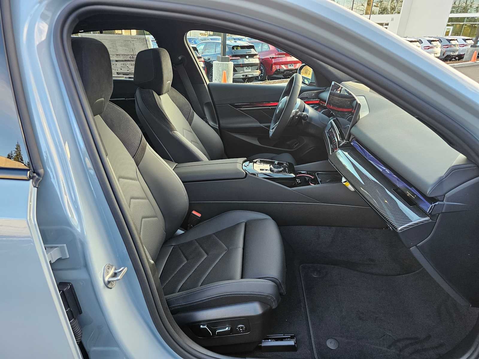 2026 BMW 5 Series 550e xDrive