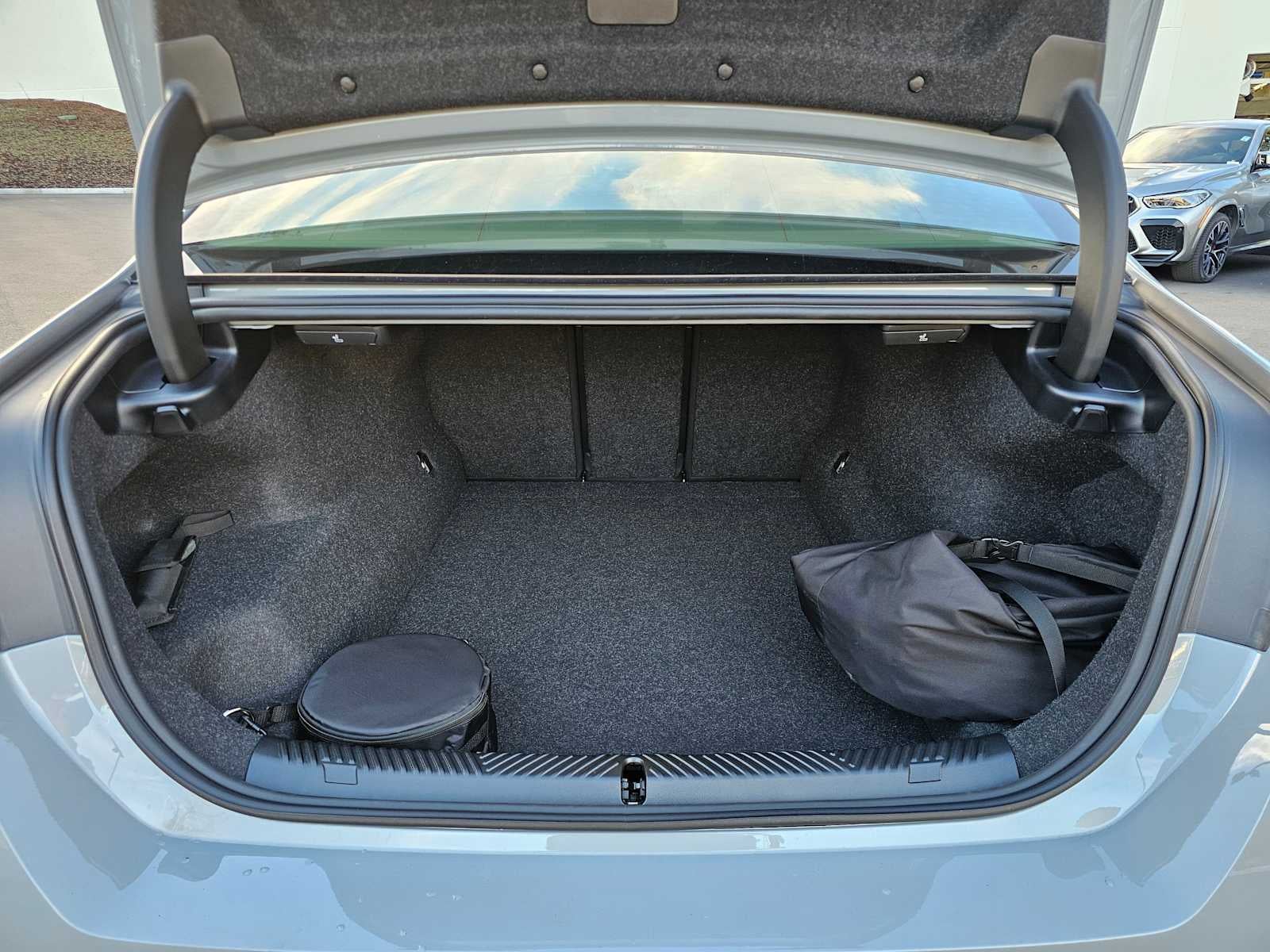 2026 BMW 5 Series 550e xDrive