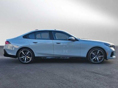 2026 BMW 5 Series 550e xDrive