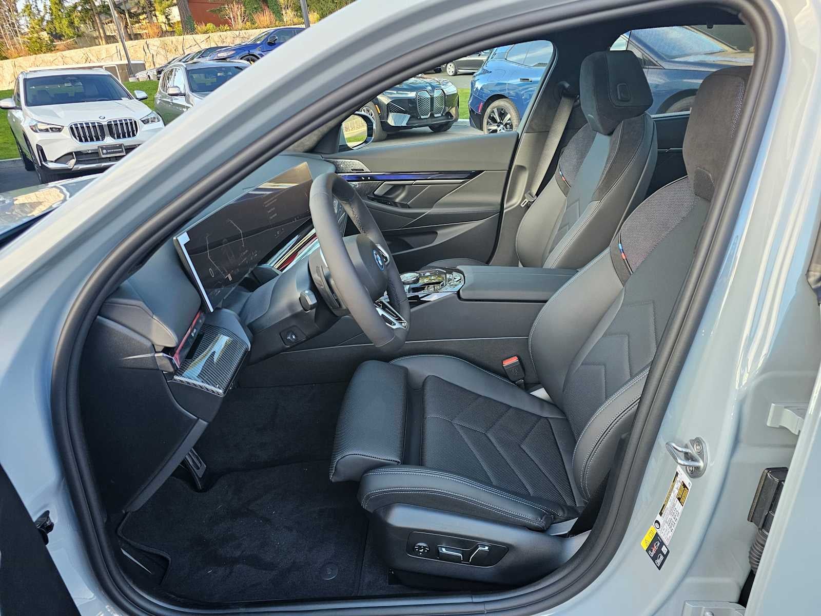 2026 BMW 5 Series 550e xDrive