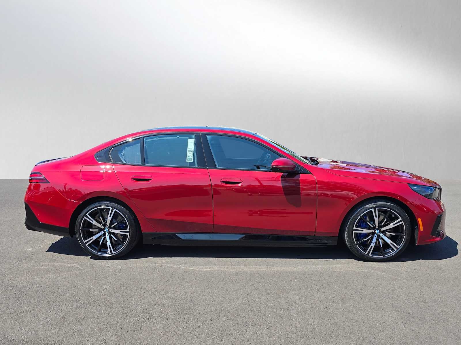 2026 BMW 5 Series 550e xDrive