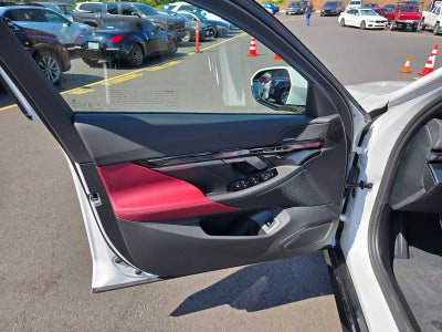 2026 BMW 5 Series 550e xDrive