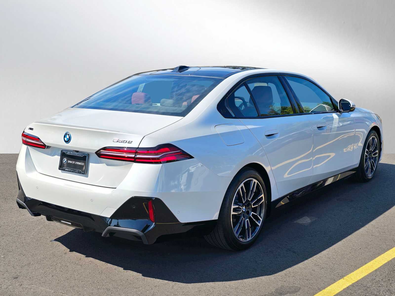 2026 BMW 5 Series 550e xDrive