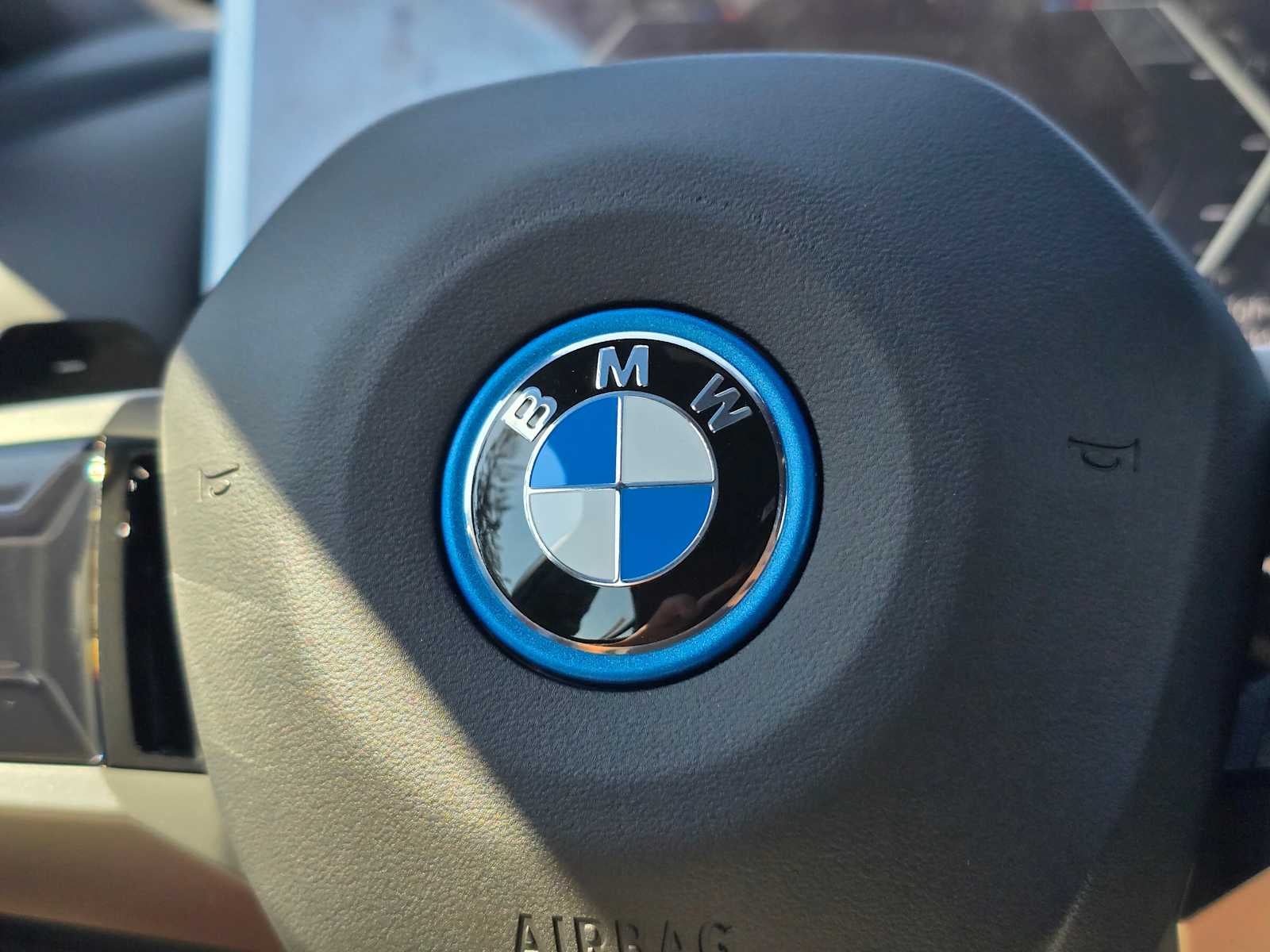 2026 BMW 5 Series 550e xDrive