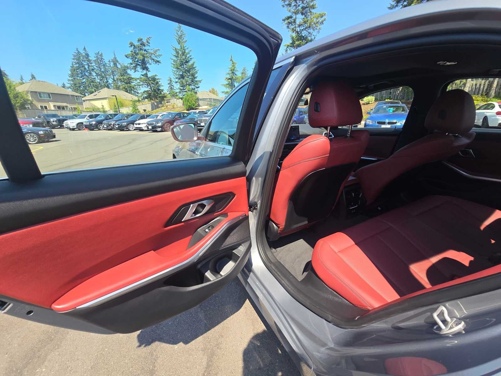 2025 BMW 3 Series 330i xDrive
