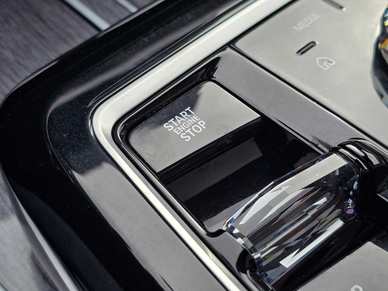 2025 BMW 740i xDrive 740i xDrive