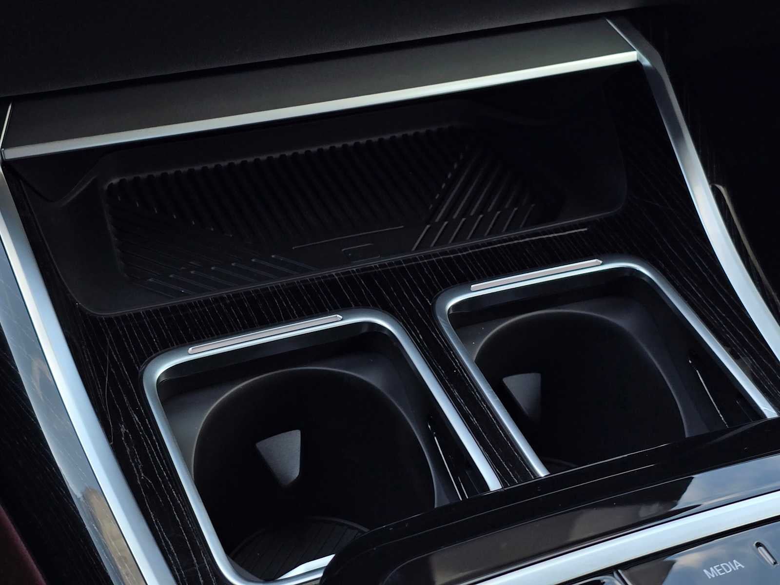 2025 BMW 7 Series 750e xDrive