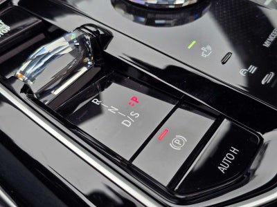 2025 BMW 750e xDrive 750e xDrive