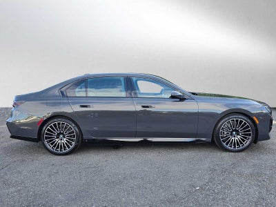 2025 BMW 7 Series 750e xDrive