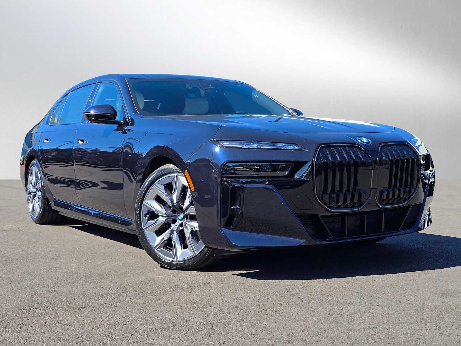 2025 BMW 7 Series 750e xDrive