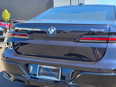 2025 BMW 7 Series 750e xDrive
