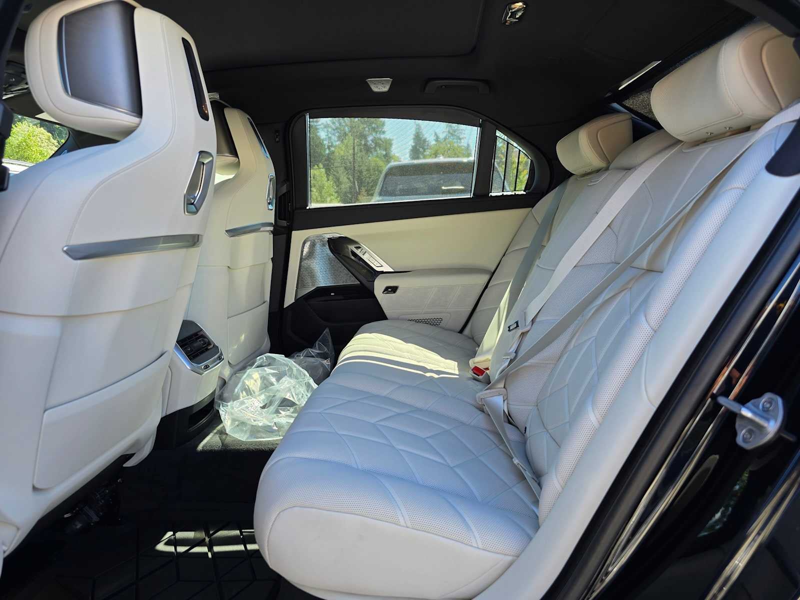 2025 BMW 7 Series 750e xDrive