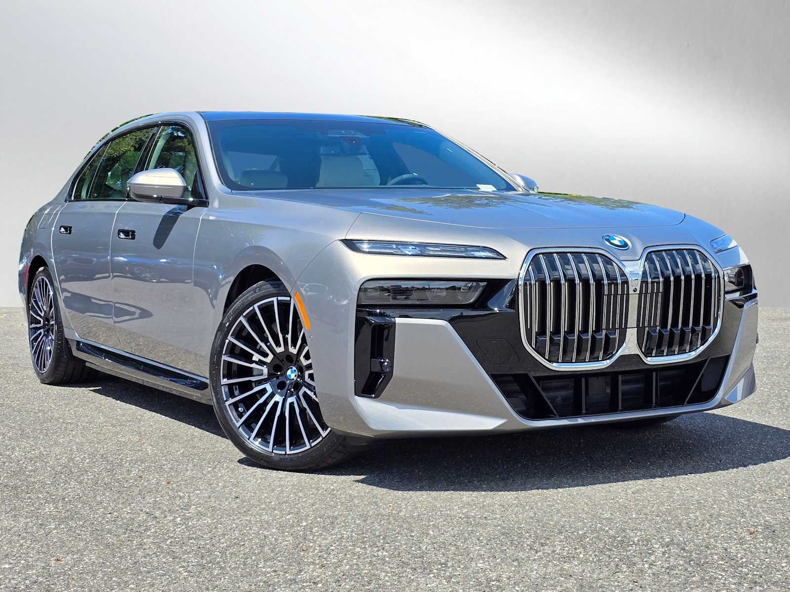 2025 BMW 7 Series 750e xDrive