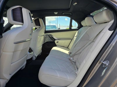 2025 BMW 7 Series 750e xDrive