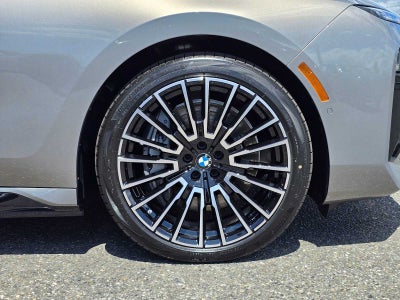 2025 BMW 7 Series 750e xDrive