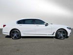 2018 BMW 750i 750i